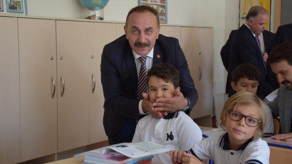 Karşıyaka Milli Eğitim Müdürlüğü 2018-2019 Eğitim Öğretim Yılı Açılışı Mavişehir İlkokulunda Yapıldı