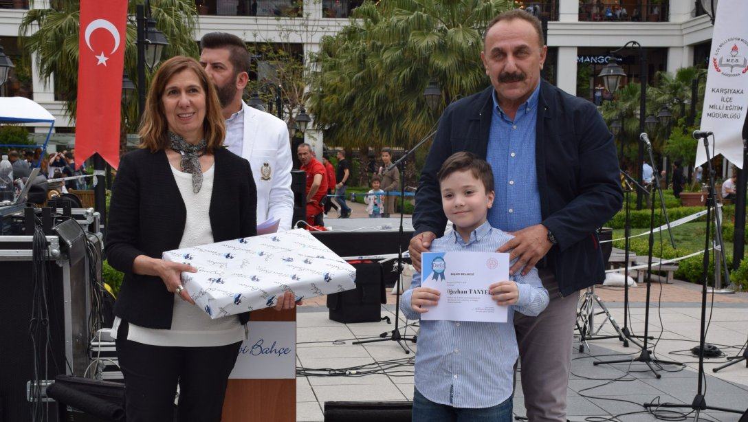 Karşıyaka Milli Eğitim Müdürlüğü´müzün Geleneksel 2. DynEd Ödül Töreni ve Şenliği 4 Mayısta Mavibahçe´de Gerçekleşti