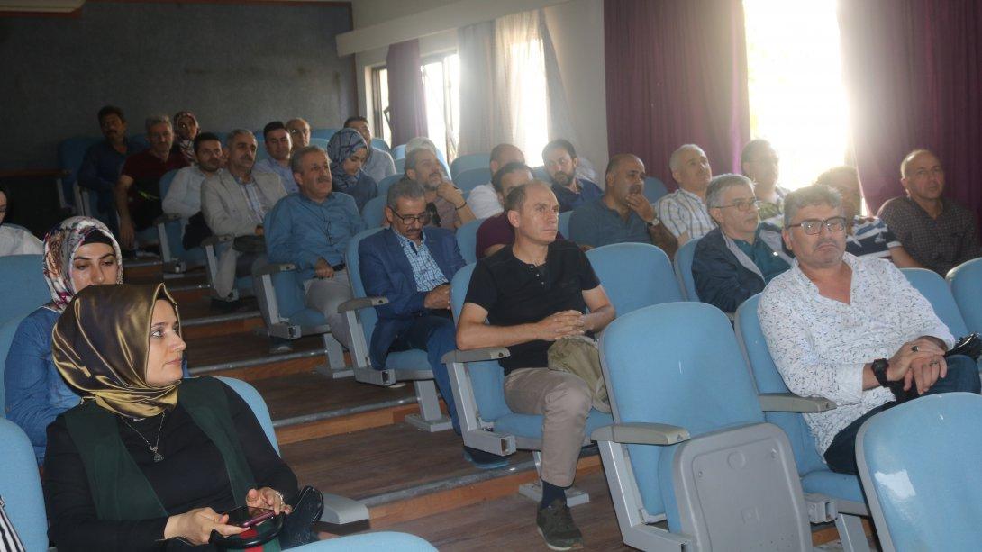 2018-2019 Eğitim Öğretim Yılı Ekim Ayı DEKAP Toplantısı İlçemiz Şehit Prof. Dr. İlhan Varank Anadolu İmam Hatip Lisesinde Yapılmıştır