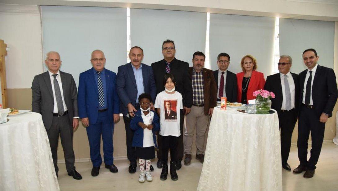 Türkbirliği İlkokulu'nda PTT Müdürlüğü ile ortak yürütülecek, devlet okullarında ilk ve tek olan Filateli Sınıfı projesi