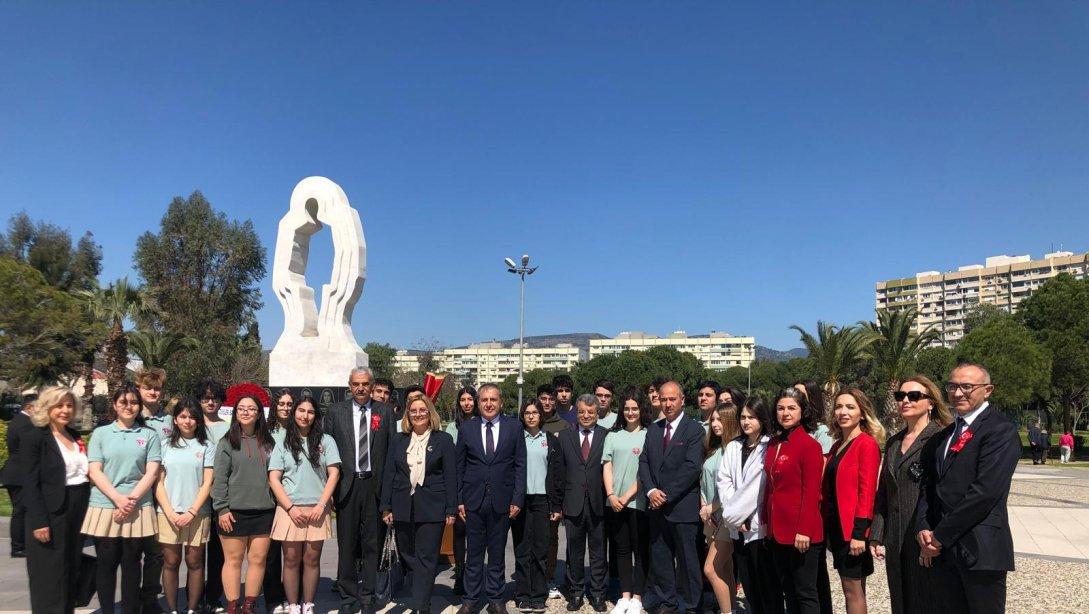 Dışişleri Bakanlığı İzmir Temsilciliğinin 18 Mart Şehitler Anma Günü Ve Çanakkale Zaferinin 109. Yıldönümü anma programı Ahmet Tamer Kışlalı Parkı'ında yapıldı.